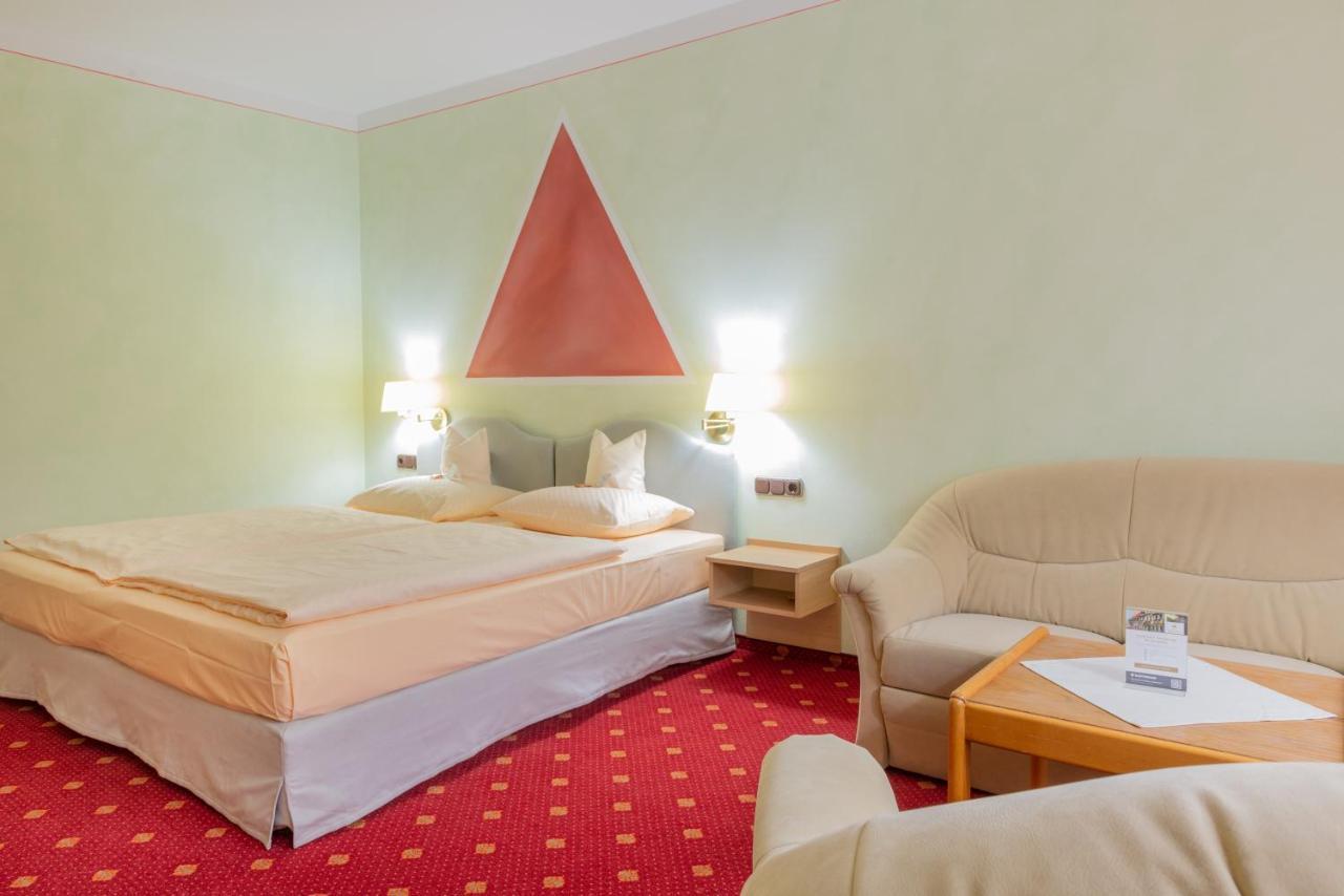 Hotel-Garni Goldener Schwan Bad Windsheim Exterior photo